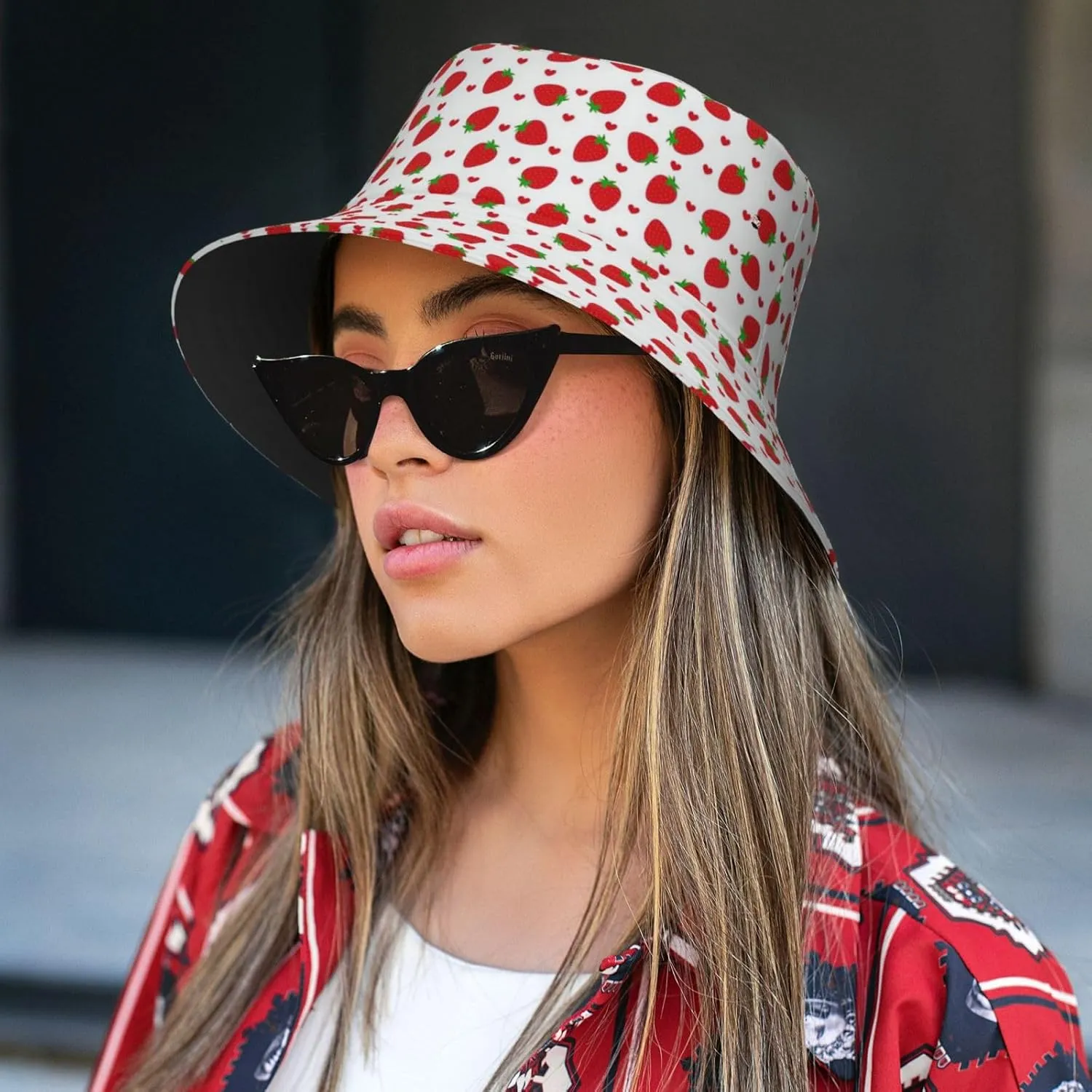 Cute Strawberry Print Bucket Hat for Men Women Wide Brim Fishing Beach Strawberry Sun Hats
