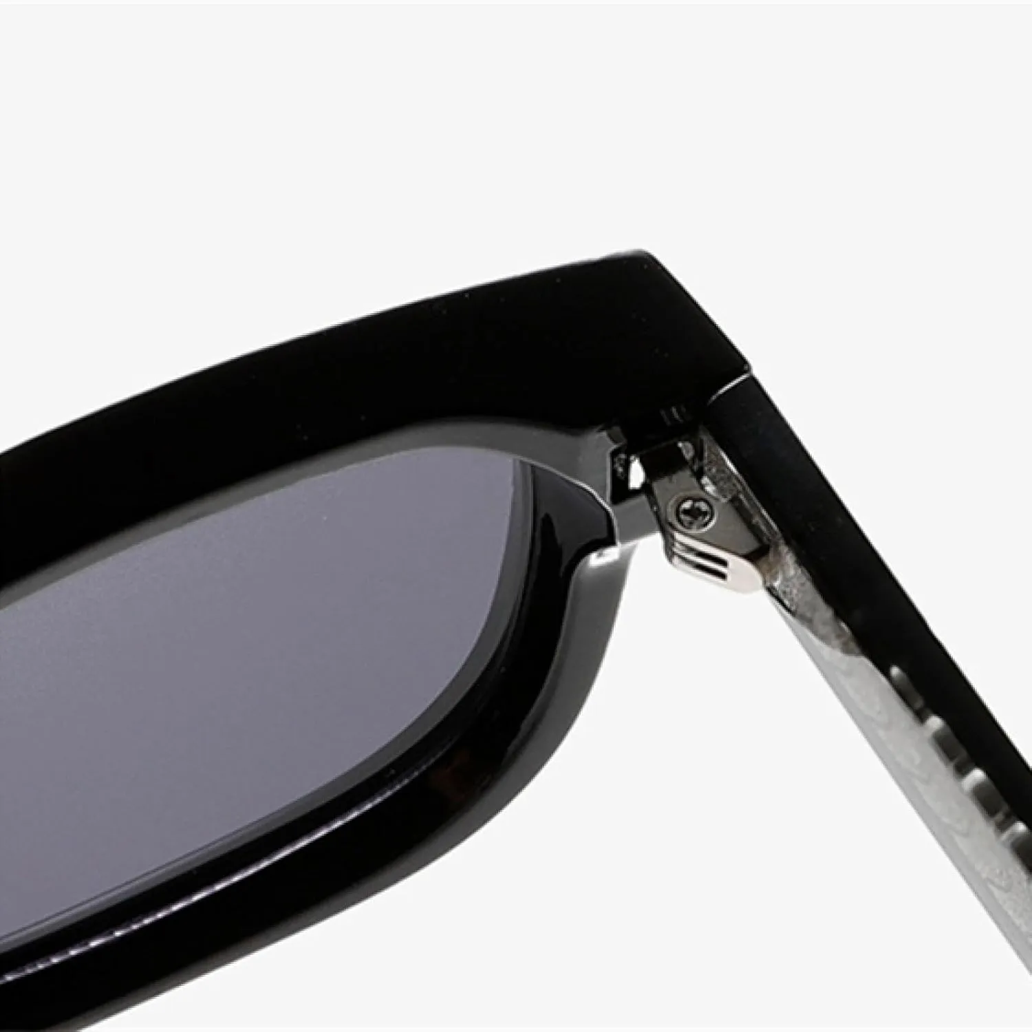 Fashion Women Luxury Sunglasses Retro Rivets Gradient Shades Uv400 Men Trending Punk